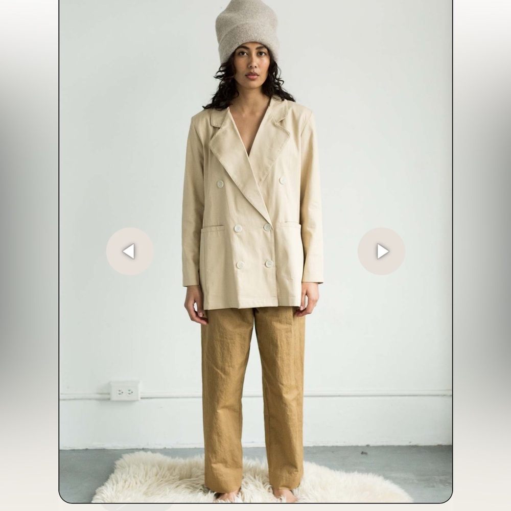THE BLAZER— SAND